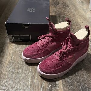 W Air Force 1 Ultraforce Mid ‘Force is Female’ size 7